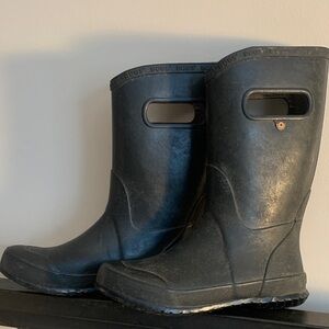 Bogs Black uninsulated, Waterproof rain Boots with Handles, big kids size 3
